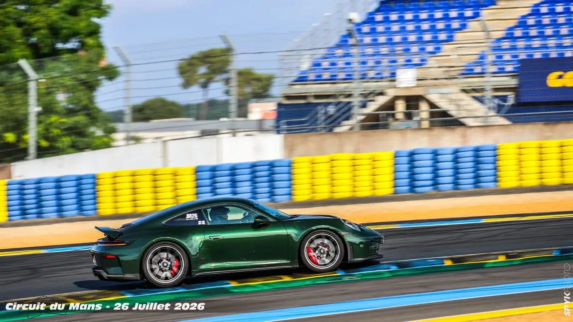 La Porsche 911 GT3 992.2 Touring lancée sur le circuit du Mans